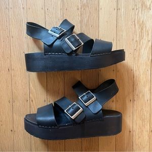 Bryr Jesse Monochrome Platform - EUC!